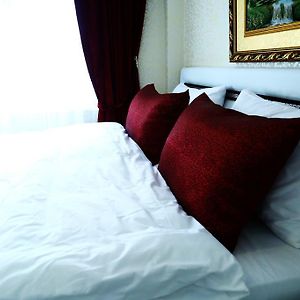 Luxe Suite